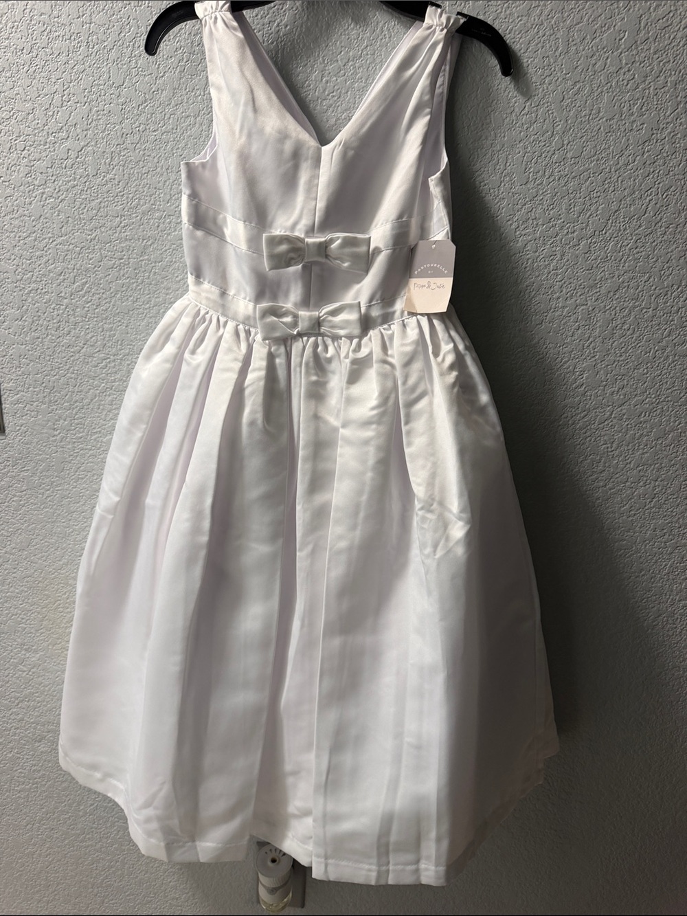 Pastels White Satin Bow-Applique Formal Dress for Girls
